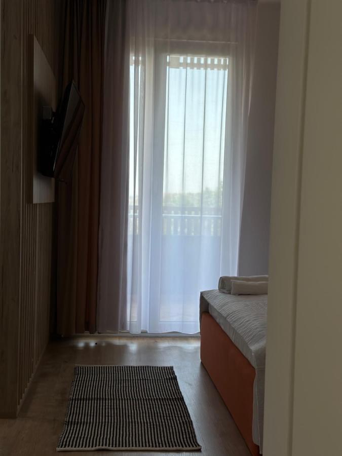 Lezhë Hotel Restaurant Natyra E Qete מראה חיצוני תמונה