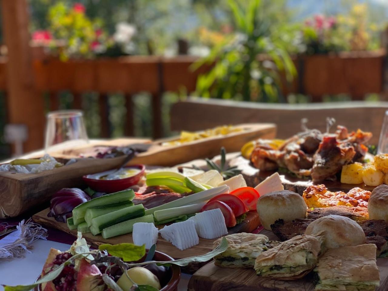 Lezhë Hotel Restaurant Natyra E Qete מראה חיצוני תמונה