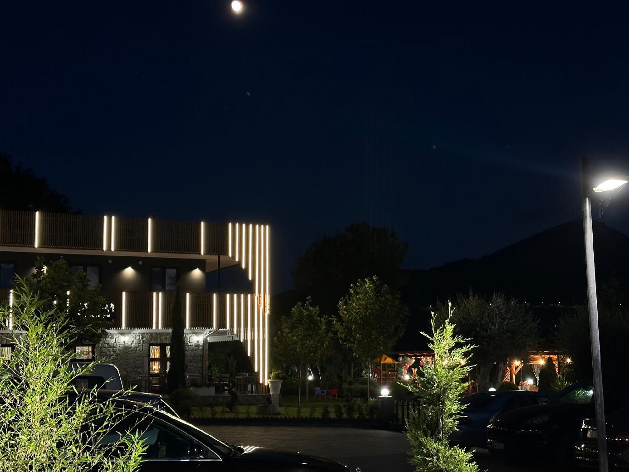 Lezhë Hotel Restaurant Natyra E Qete מראה חיצוני תמונה