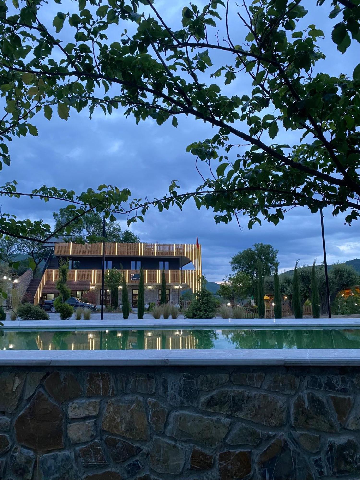 Lezhë Hotel Restaurant Natyra E Qete מראה חיצוני תמונה